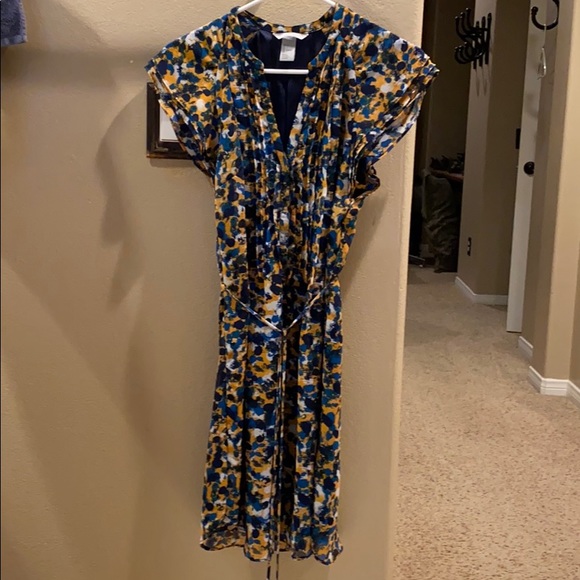 H&M Dresses & Skirts - H&M chiffon dress navy yellow print